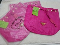 prada_drawstring_1541908709_9d815714_progressive.jpg