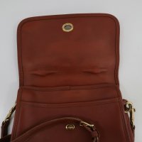 stylefull fake coach G8D-9870 under flap.jpg
