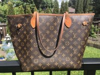 How can I clean this vachetta trim on my neverfull bag without ruining it?  I feel like it looks so dirty 🥴 : r/Louisvuitton