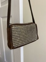 studded coach 9057.jpg