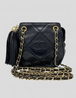 chanelblackleatherdualstrapshoulderbagkjohnsonhero1.jpg