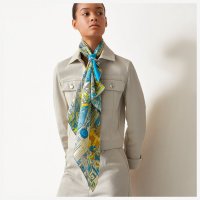 scarf-90--003517S 17-worn-7-50-0-2048-2048.jpg
