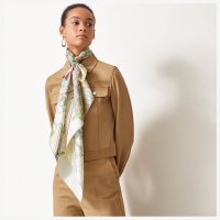 scarf-90--003517S 21-worn-7-50-0-2048-2048.jpg