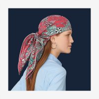 scarf-90--003531S 06-worn-6-300-0-2048-2048.jpg