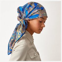 scarf-90--003531S 08-worn-7-50-0-2048-2048.jpg