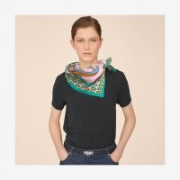 scarf-90--003538S 06-worn-6-300-0-2048-2048.jpg