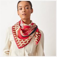 scarf-90--003538S 07-worn-7-50-0-2048-2048.jpg