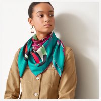 scarf-90--003560S 01-worn-7-50-0-2048-2048.jpg