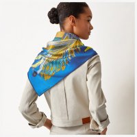 scarf-90--003560S 10-worn-7-50-0-2048-2048.jpg