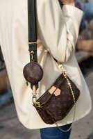 Louis-Vuitton-Multi-Pochette-Review-8.jpg