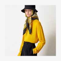 scarf-90--071729S 15-worn-7-300-0-2048-2048.jpg