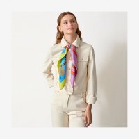 scarf-90--073594S 06-worn-7-300-0-2048-2048.jpg