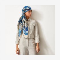 scarf-140--242750S 18-worn-7-300-0-2048-2048.jpg