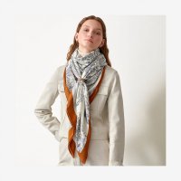 scarf-140--243373S 13-worn-7-300-0-2048-2048.jpg