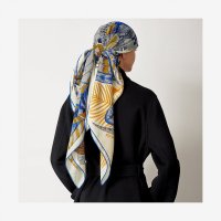 scarf-140--243433S 02-worn-7-300-0-2048-2048.jpg