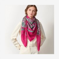 scarf-140--243433S 05-worn-7-300-0-2048-2048.jpg