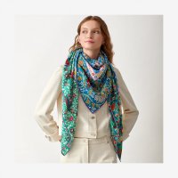scarf-140--243534S 01-worn-7-300-0-2048-2048.jpg