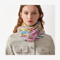 scarf-140--243534S 02-worn-7-300-0-2048-2048.jpg