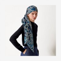 scarf-140--243534S 10-worn-7-300-0-2048-2048.jpg