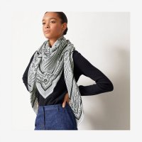scarf-140--243581S 08-worn-7-300-0-2048-2048.jpg