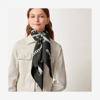 scarf-90--003457S 16-worn-7-300-0-2048-2048.jpg