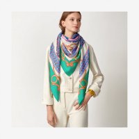 scarf-140--243579S 14-worn-7-300-0-2048-2048.jpg