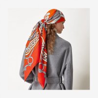 scarf-140--243579S 19-worn-7-300-0-2048-2048.jpg