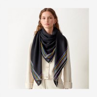 scarf-140--213600S 02-worn-7-300-0-2048-2048.jpg