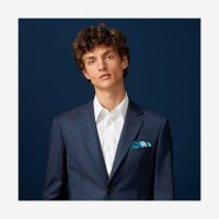 harnais-de-cabriolet-pocket-square-45--803160T 04-worn-7-300-0-2048-2048.jpg