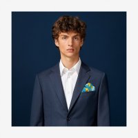 harnais-de-cabriolet-pocket-square-45--803160T 12-worn-7-300-0-2048-2048.jpg