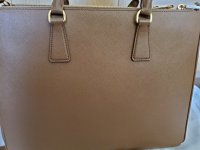 prada 2.jpg