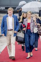 4028F8F400000578-4491758-Queen_Maxima_of_The_Netherlands_looked_elegant_in_Chanel_as_she_-m-83...jpg