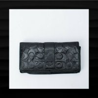 weloveourbags fake coach embossed signature wallet front.jpg