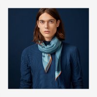 scarf-100--103554T 08-worn.jpg