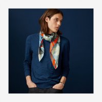 scarf-100--103568T 06-worn.jpg