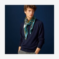 scarf-100--103568T 08-worn.jpg
