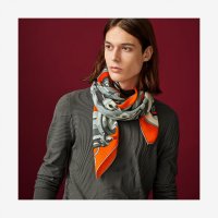 scarf-140--553562T 14-worn.jpg