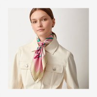 scarf-90--982355S 07-worn-7-300-0-2048-2048.jpg