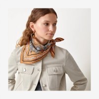 bandana-55-les-rubans-du-cheval--043583S 06-worn-7-300-0-2048-2048.jpg