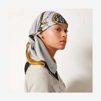 scarf-90--233607S 05-worn-7-300-0-2048-2048.jpg