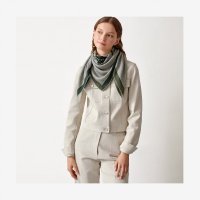 scarf-90--233607S 08-worn-7-300-0-2048-2048.jpg