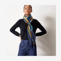 scarf-140--243516S 06-worn-7-300-0-2048-2048.jpg