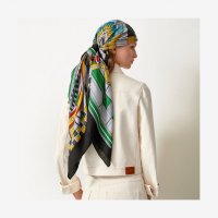 scarf-140--243516S 07-worn-7-300-0-2048-2048.jpg