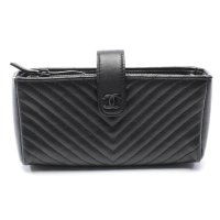 I1-K94729-Chanel-Kosmetiketui-d1.jpg