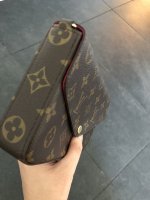 LV - POCHETTE FELICIE  Observations, Close-up, Alignment