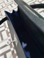 INSIDE KELLY 28 HSS.jpg
