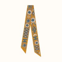 twilly-kelly-en-perles--062552S 17-flat-1-300-0-1700-1700-q99_b.jpg