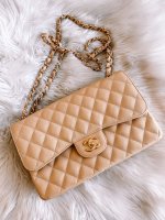 Fashion-Jackson-Chanel-Double-Flap-Jumbo-Beige-Clair.jpg