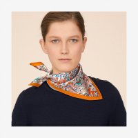scarf-45--893534S 09-worn-6-300-0-2048-2048.jpg