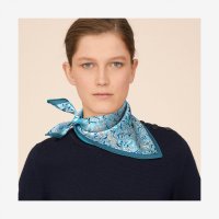scarf-45--893534S 10-worn-6-300-0-2048-2048.jpg